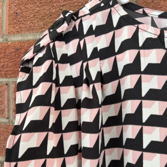 Who What Wear Black and Pink Geometric Blouse - Picture 6 of 8